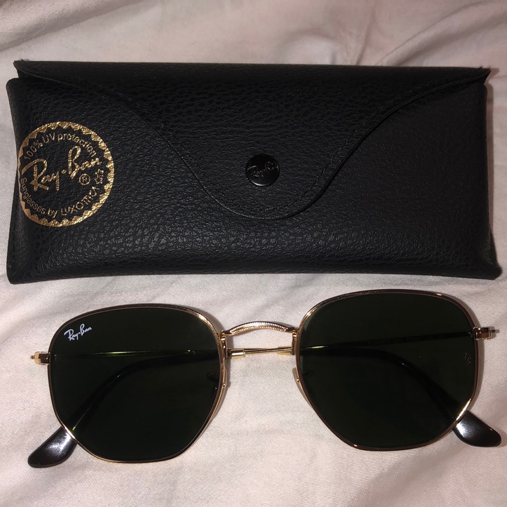 Brand new ray ban’s